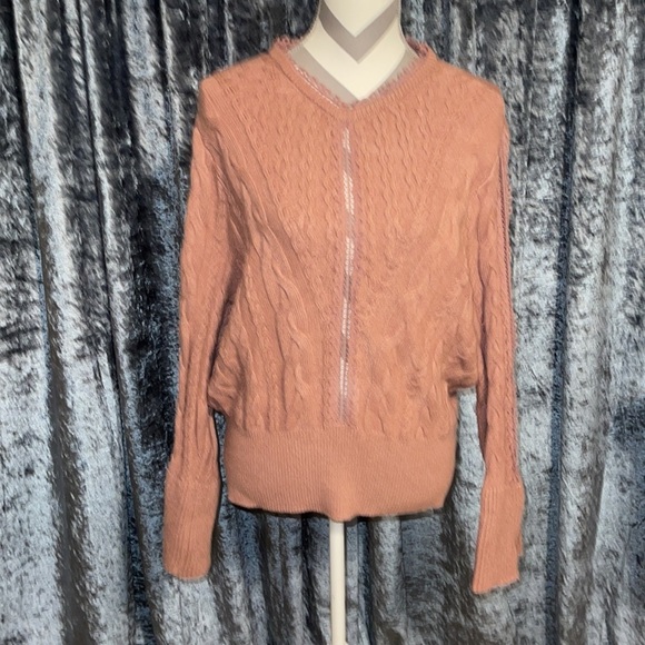 Express Pretty Pink Sweater w/ Detailed Neckline & Front Knit Pattern - Large - Picture 2 of 8